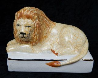 Vintage Or Antique Staffordshire England Porcelain Ceramic Lion Figurine