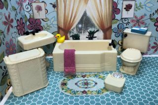 Renwal Ivory Bathroom Set Vintage Tin Dollhouse Furniture Ideal Plastic 1:16
