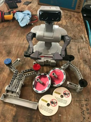Nintendo NES R.  O.  B.  Robotic Operating Buddy Gyromite RARE[USED] 2