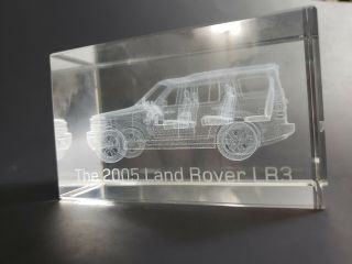 Rare 3d Laser Etched Clear Crystal Glass Paperweight The 2005 Land Rover Lr3