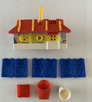 RARE Vintage PlayDoh McDonald ' s Restaurant Play Set With Accessories 2