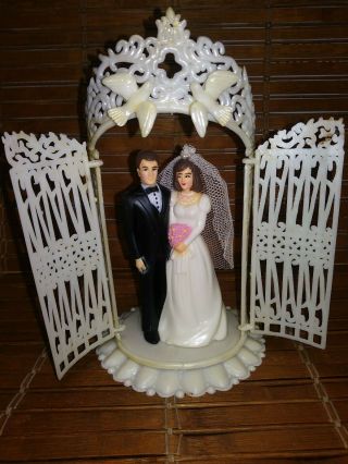 Vintage Wedding Cake Topper Traditions - By Bakery Crafts,  1986