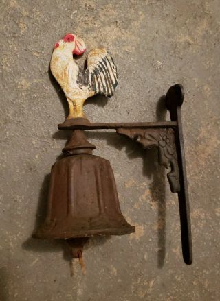 Antique Cast Iron Rooster Door Bell Ringer Dinner Bell W/ Wall Mount & Clapper