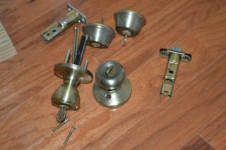 Kwikset Tylo Antique Brass Double - Cylinder Deadbolt Keyed Entry Door Knob Combo