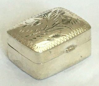 Small Vintage Solid Sterling Silver Pill Snuff Box C1970