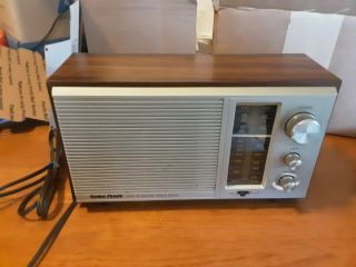 Vintage Radio Shack Mta - 15 Am/fm Table Top Radio Mod.  No 12 - 700 Rare Model