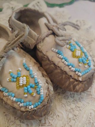 Antique Vintage Native American Baby Child Moccasins Turquoise Seed Beaded