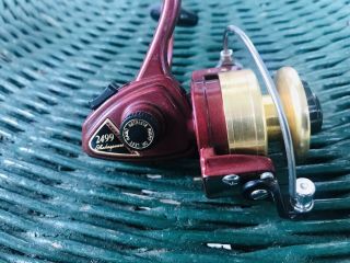 Shakespeare Ultra Light 2499 Fishing Reel With Pamplet