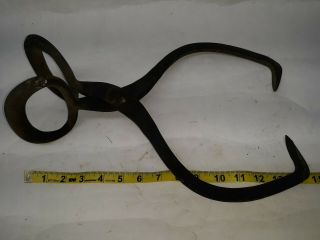 Vintage 15 " Cast Iron Oval Loop Handle Ice Tongs Primitive Wall Hanger Bar Find