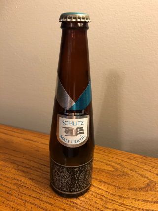 Vintage Schlitz Malt Liquor Beer Bottle 7 Oz W/ Cap Milwaukee 7.  75” Empty Rare