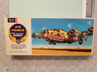 Vintage 1961 Revell H - 137:98 Air Power B - 24 Four Engine Bomber 1:92 Rare