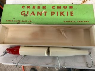 Creek Chub Giant Pikie Red/white Jointed 802 Box And P/w Paint Missing Rust Hook