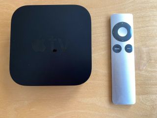 Apple TV (3rd Generation) 8GB Digital HD Media Streamer - Black,  Rarely 3
