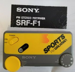 Rare Retro Sony Sports FM Walkman Sportsband SRF - F1 Radio W/Battery Pack Earbuds 2