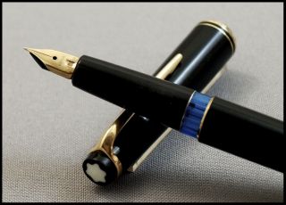 Very Rare Vintage Montblanc No.  22 Piston Filler With Open Wing Nib