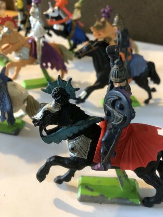 Vintage 1971 Britains Ltd Deetail Knights And Horse Figures - Rare
