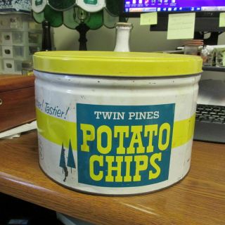Detroit,  Mich.  Twin Pines Dairy Milky The Clown Potato Chip Tin Rare Michigan