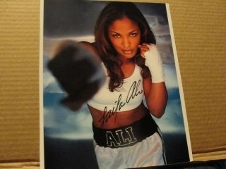 Rare Laila Ali Signed Autograph 8x10 Photo W/coa - Muhammad - Boxing