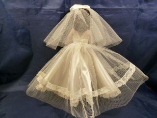 Vintage Vogue Jill 3192 Wedding Gown w/Pillbox Veil & Shoes 2