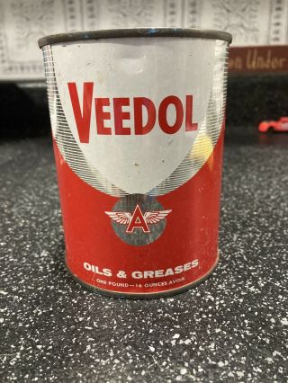 1/4 Full Rare Vintage Veedol Oils Greases 1 Lb.  Tidewater Oil Co Tin Can Flyin A