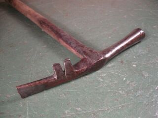 ANTIQUE OLD VINTAGE TOOLS RARE HAMMER EARLY STRAP TYPE W/ SIDE PULLER 2