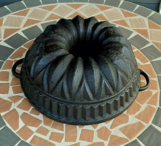 Cast Iron Baking Pan Mold Bundt Cake The Grand Duke Antique Rare