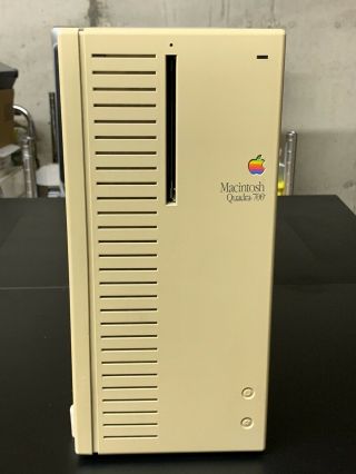 Apple Macintosh Quadra 700 Model M5920 Rare Pc Vintage Computer,  No Hdd,  Boots