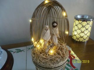 ✨ Light Up Nativity Creche ✨ W/ Corn Husk Dolls ✨ Jesus,  Mary,  Joseph ✨ Rare