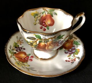 Vtg Queen Anne England Fruit Series Tea Cup And Saucer Pears Gold Trim Evc
