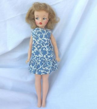 Vintage 1960s Ideal Tammy Doll Golden Blue Floral Dress Blonde Hair 12 "
