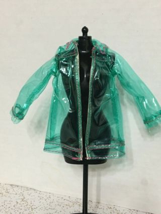 Barbie My Scene Delancey Doll Splashy Chic Green Rain Coat Raincoat Outfit Rare