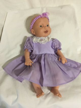 Vintage 1998 Lauer Toy Baby Doll Blue Eyes Comes W/2 Outfits (a733)