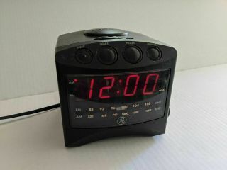 Vintage 1980 General Electric Ge Model 7 - 4807a Am/fm Alarm Clock Radio 4 " Cube