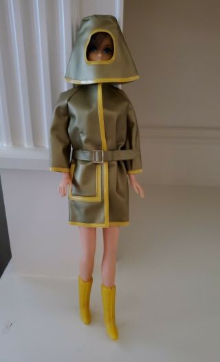 Vintage Barbie Maddie Mod " Slick Chick " 1726 Coat Belt Hat Boots Clone No Doll
