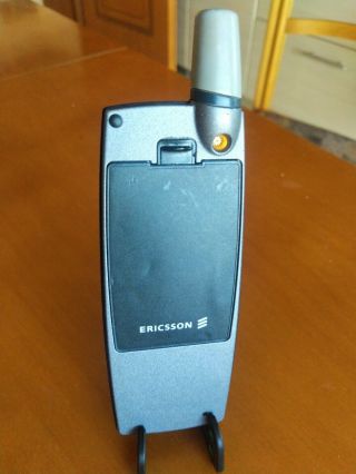 ERICSSON R320s VINTAGE RETRO OLD TIMES RARE PHONE 2