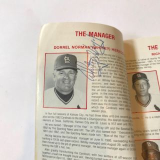 Rare 1986 St.  Louis Cardinals Team Signed Media Guide With 37 Signatures 2