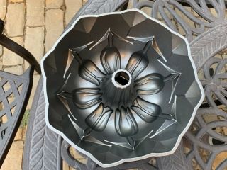 Nordic Ware Wilton Tulip Heavy Weight Cast Aluminum Bundt Bake Pan Rare 3