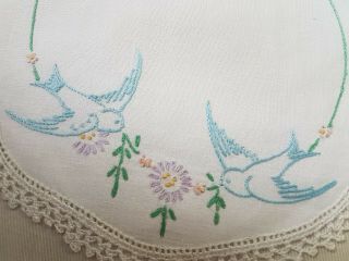 Gorgeous Vintage Hand Embroidered Pretty Bluebird Floral Wreath Doily