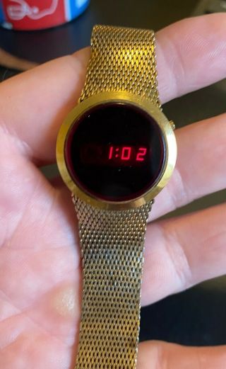 Rare Vtg 30mm Timex Led Digital Watch,  English Stainless Mesh Band,  Round Red Cr