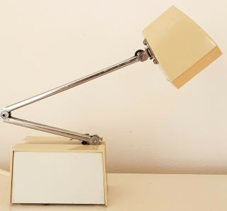 Vintage Hamilton Industries Model 2052 Desk / Table Lamp - Fully