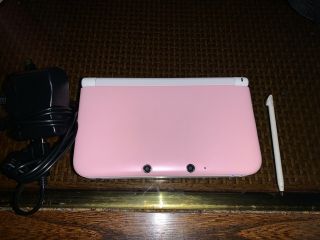 Nintendo 3ds Xl White & Pink Handheld System - With Charger - Rare