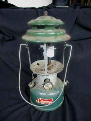 Vintage Coleman Double - Mantle Lantern Model 220f Dated 6 - 1965