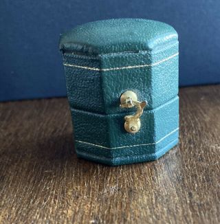 Small Green Leather Antique Ring Box.  Vintage Jewelry Box.  Antique Jewellery Box