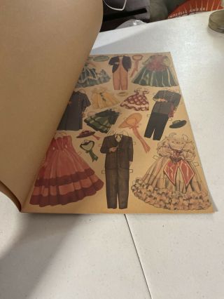 1940 Gone With The Wind Uncut Paper Doll W/18Dolls & Costumes 2