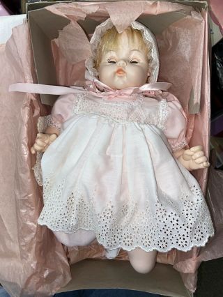 Vintage Madame Alexander Baby Mcguffey Vinyl/cloth Baby Doll 5266 (eye Flaw/hat