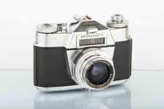 Voightlander Bessamatic Deluxe Skoparex 35mm f/3.  4 rare SLR camera,  functional 3