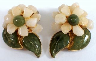 Rare Vtg Swoboda Designer Signed Carved Jade Leaf Stone Flower Clip Earrings