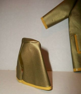 Vintage MADDIE MOD GOLD RAINCOAT AND SPACE STYLE HAT SLICK CHICK BABS FASHION 2