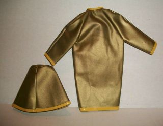 Vintage MADDIE MOD GOLD RAINCOAT AND SPACE STYLE HAT SLICK CHICK BABS FASHION 3