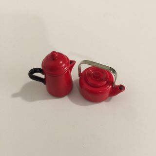 Vintage Dollhouse Miniatures 1:12 Scale Metal Red Coffee Pot And Tea Kettle